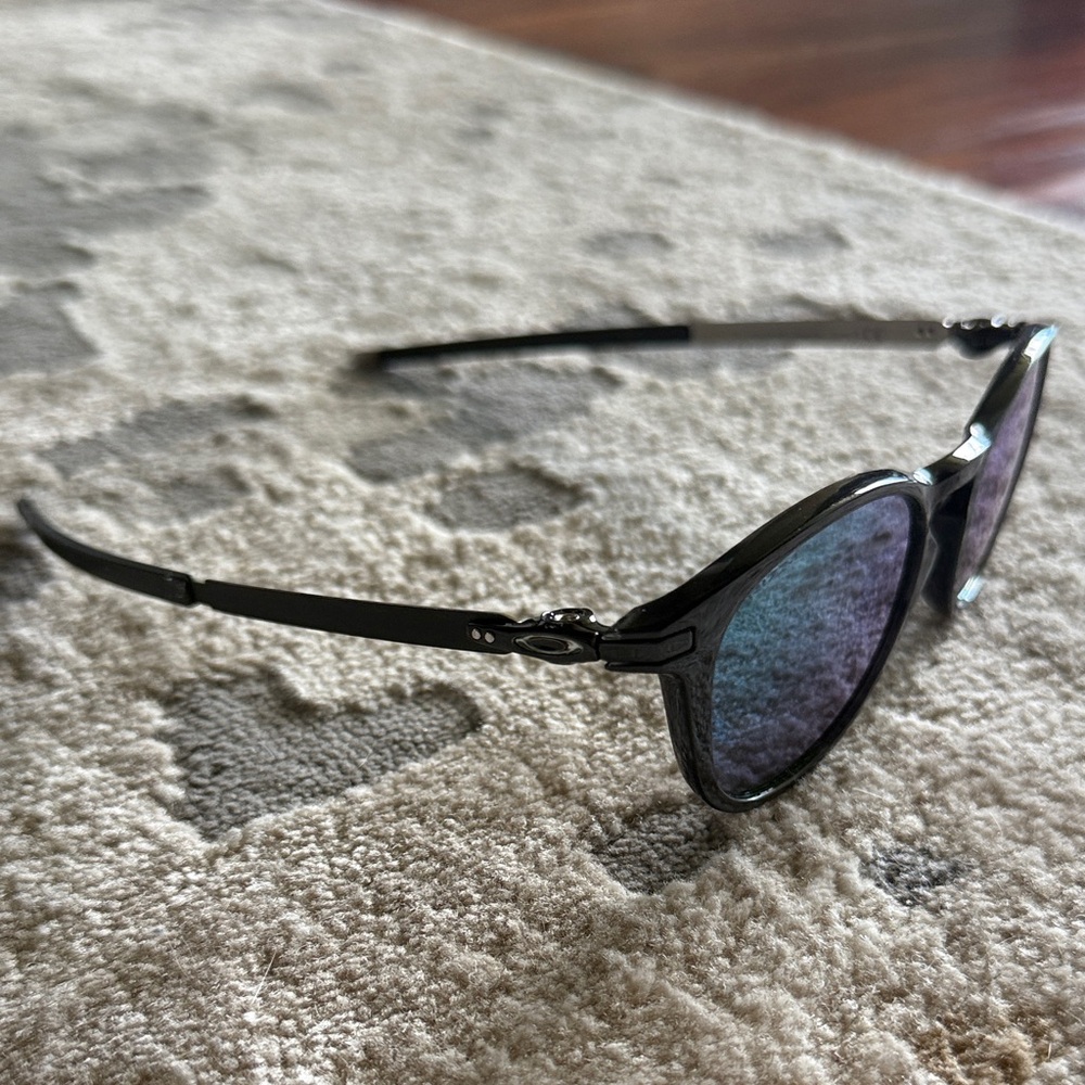Oakley Pitchman R Sunglasses - Picture 2 of 3